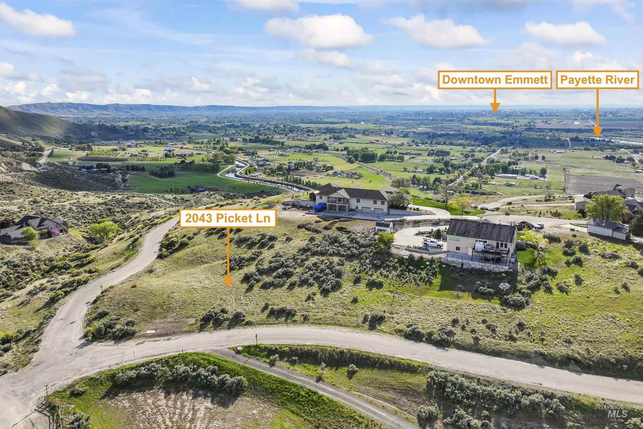 2043 Picket Ln. - Photo 1