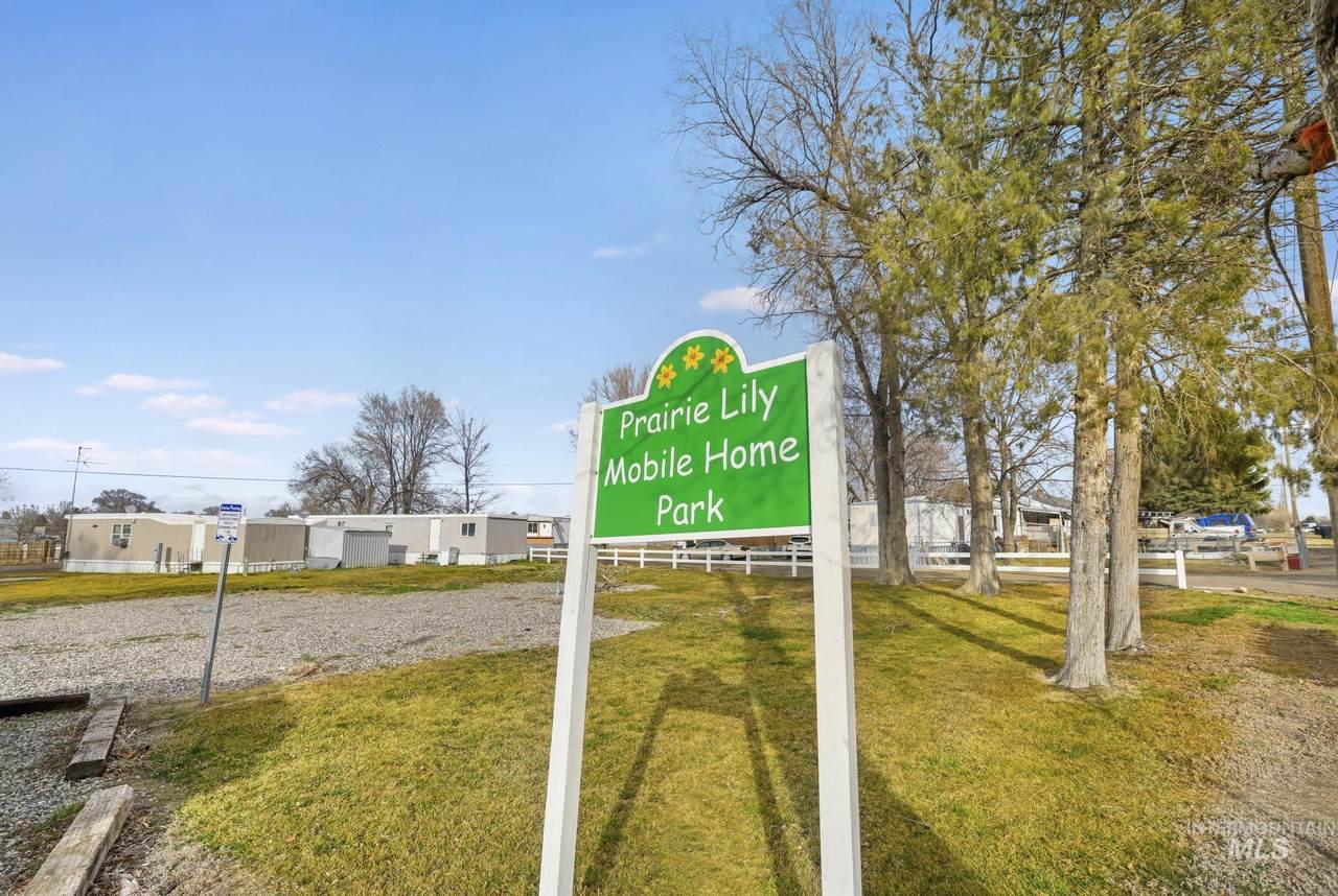 716 Sawtooth Ave - Photo 1