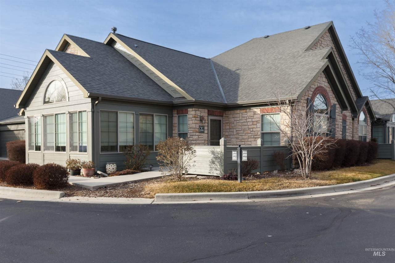 2858 Cloverdale Rd - Photo 1