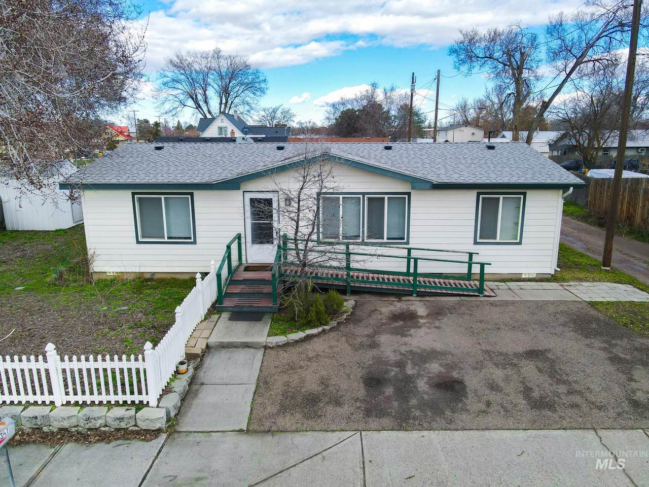 347 7th Ave - Photo 1