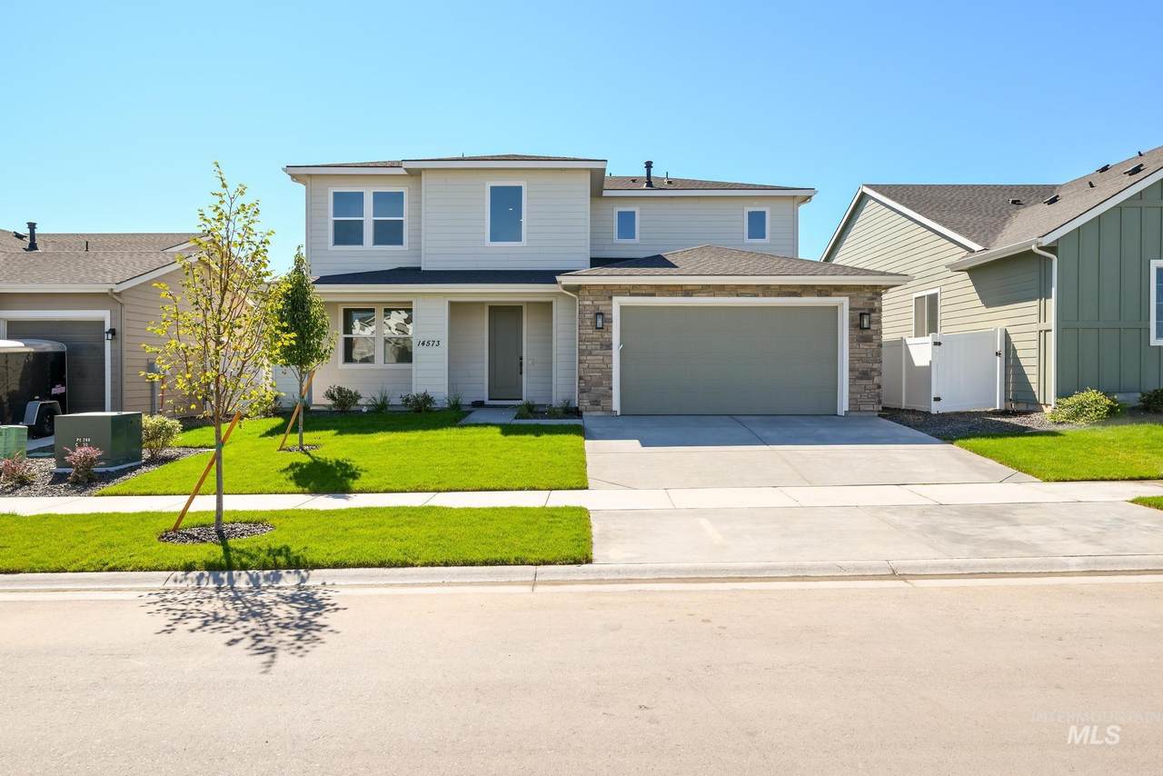 8426 Wavecrest Ave - Photo 1