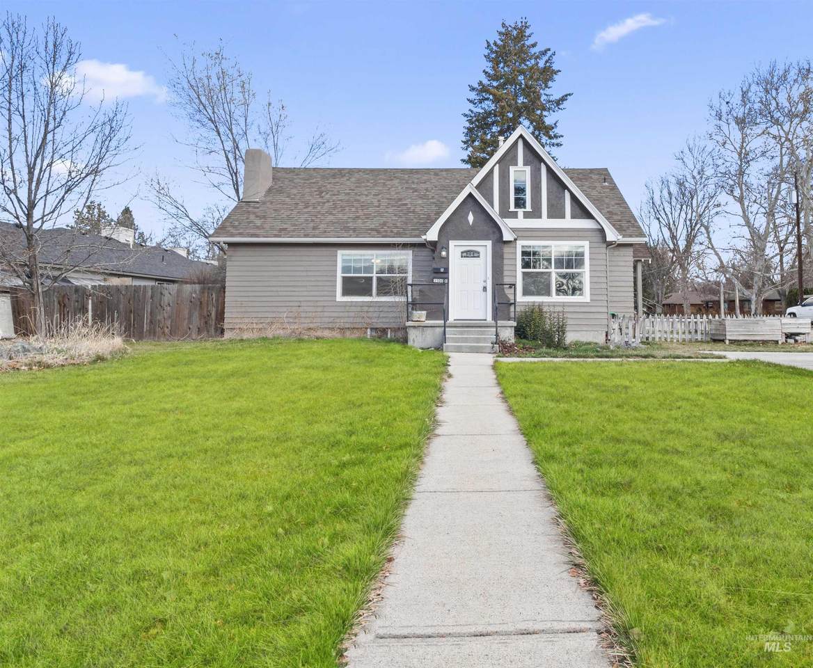 3500 Overland Road - Photo 1