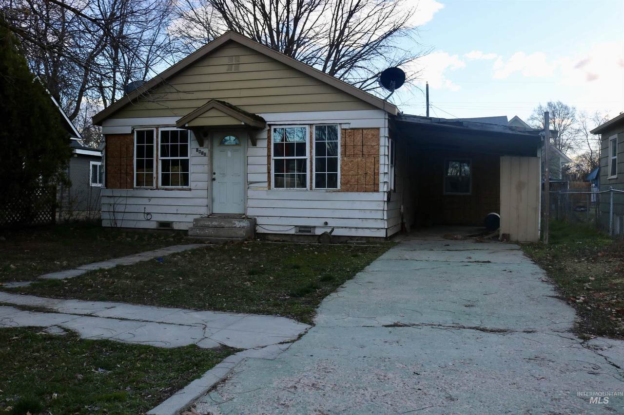 1612 Arthur - Photo 1