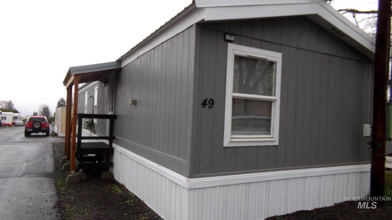 631 Preston - Photo 1