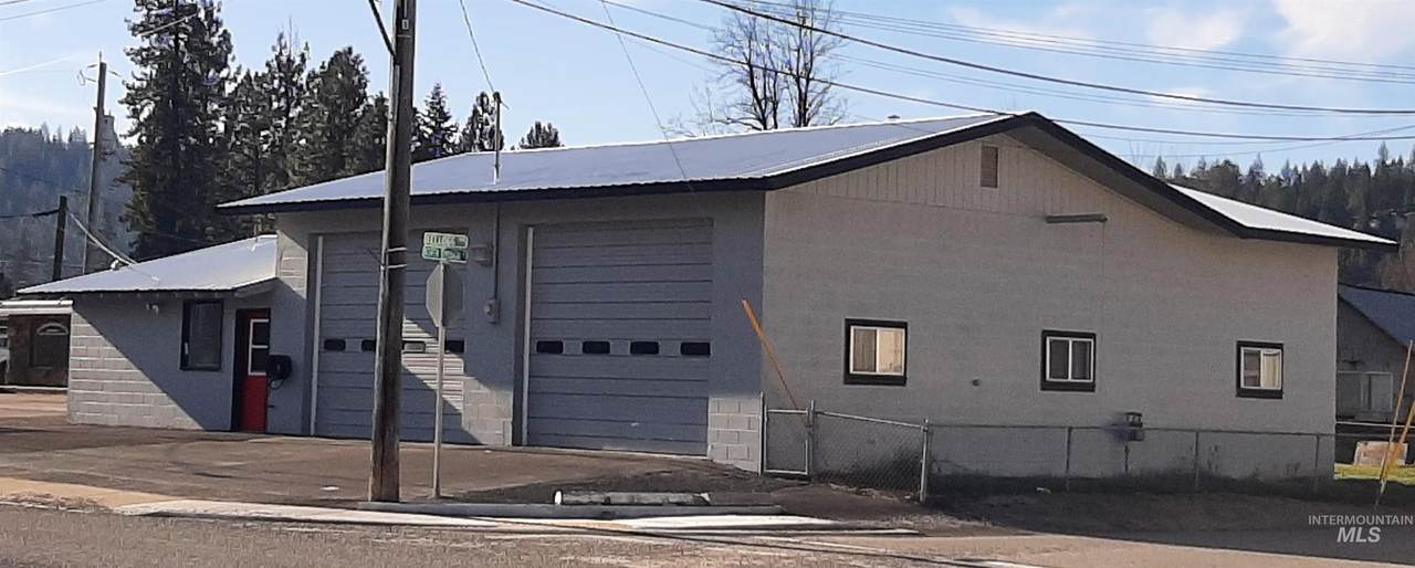 10 Division - Photo 1