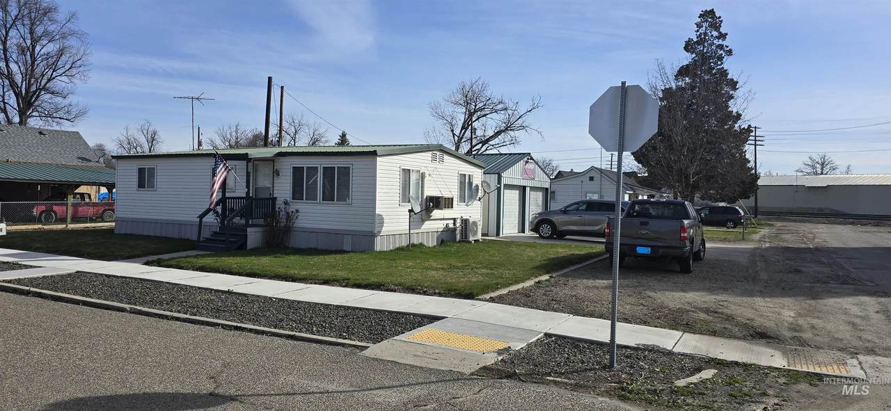508 7th Street - Photo 1