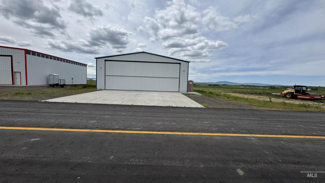 35 Airport Rd - Photo 1