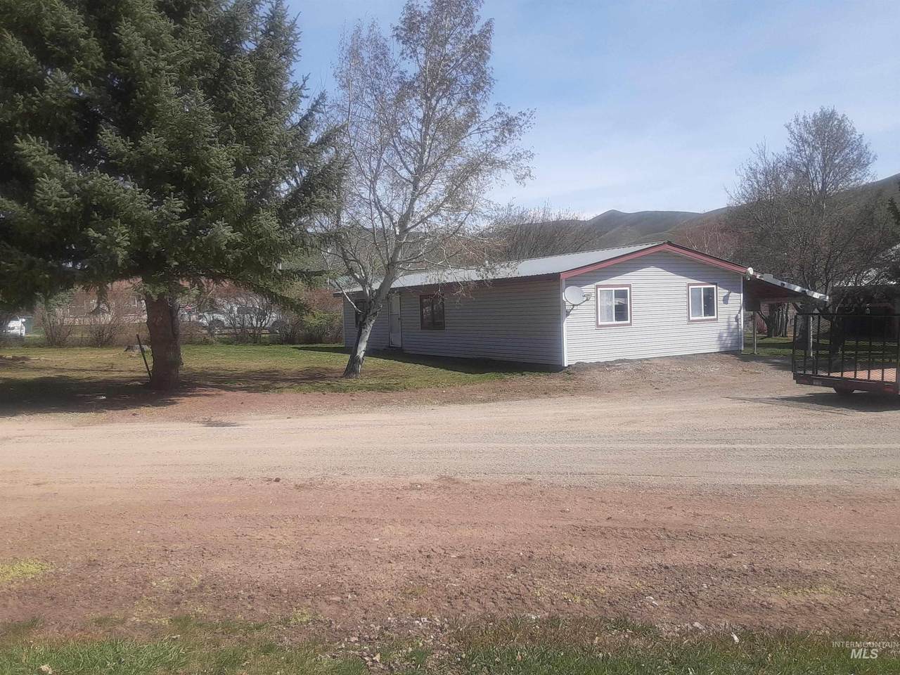 102 Willow Creek Rd - Photo 1
