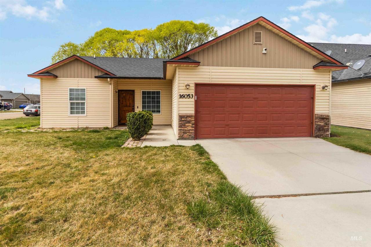 16053 Sunnyfield Ave - Photo 1