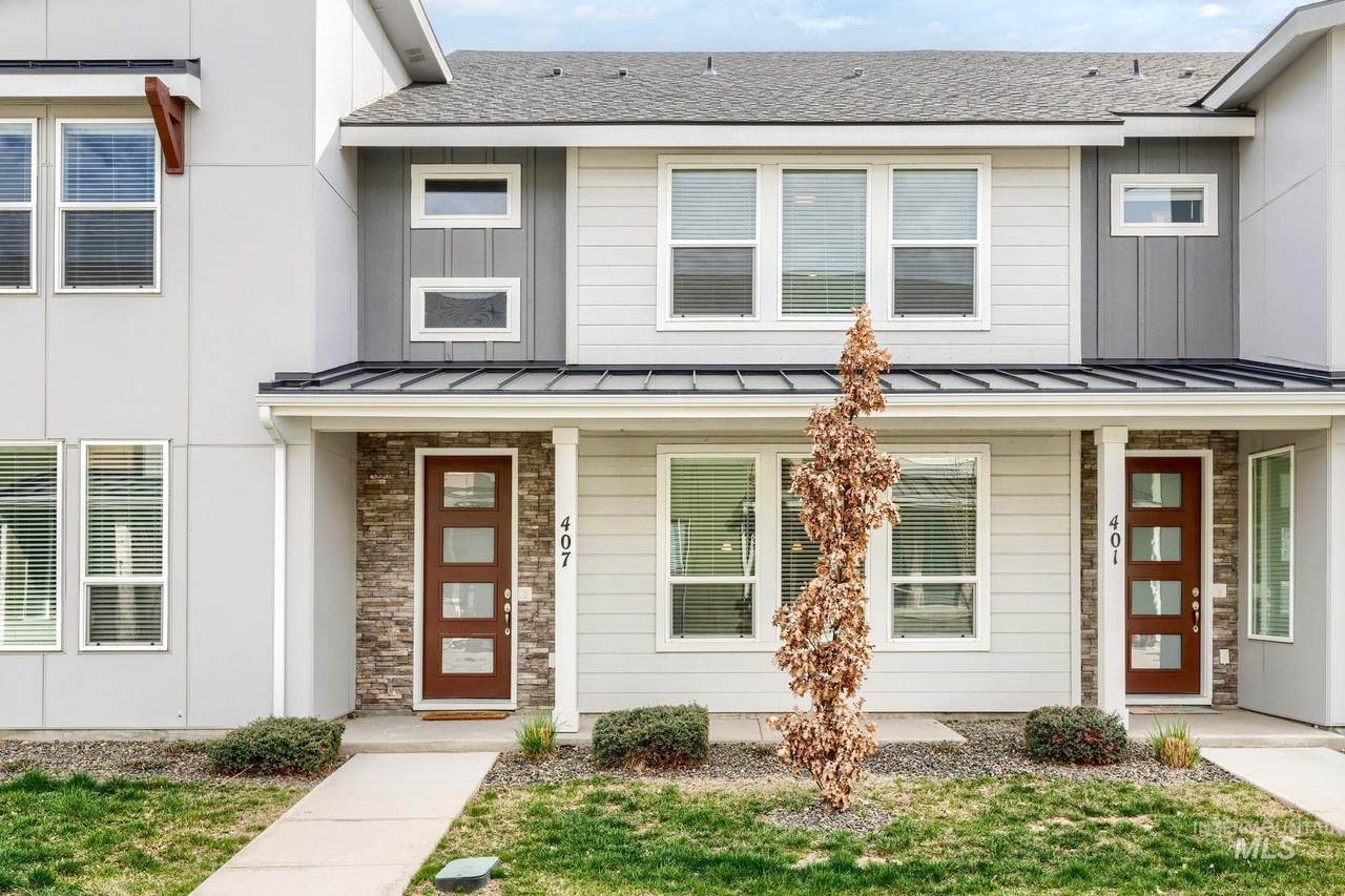 407 Tessa Lane - Photo 1
