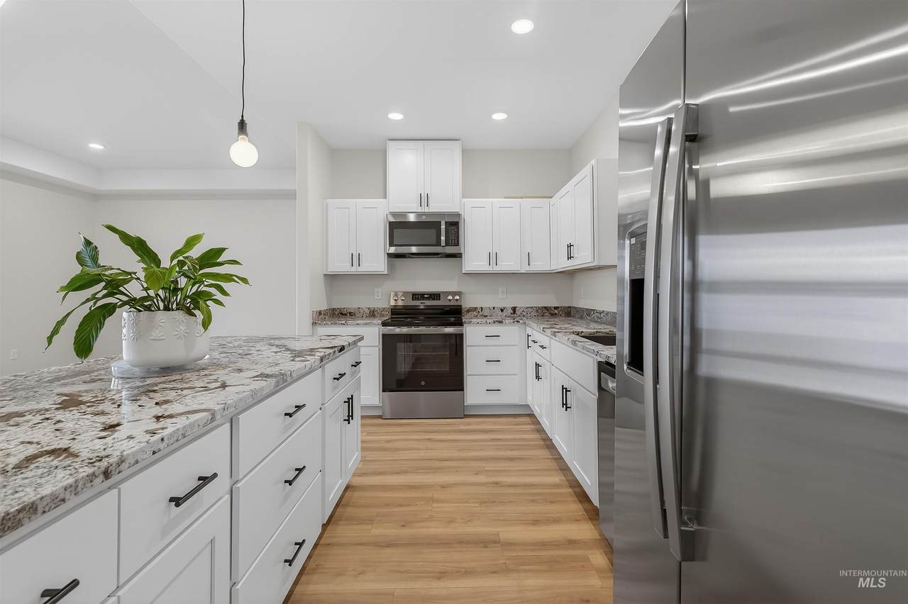 3714 Slate Court - Photo 1