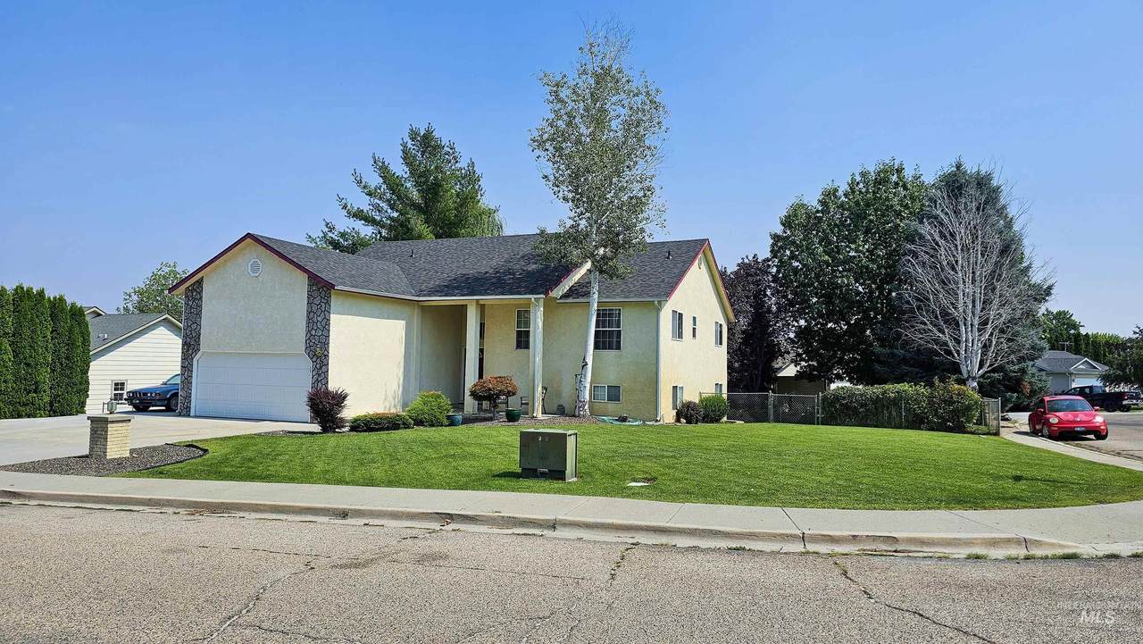 875 Hughes Drive - Photo 1