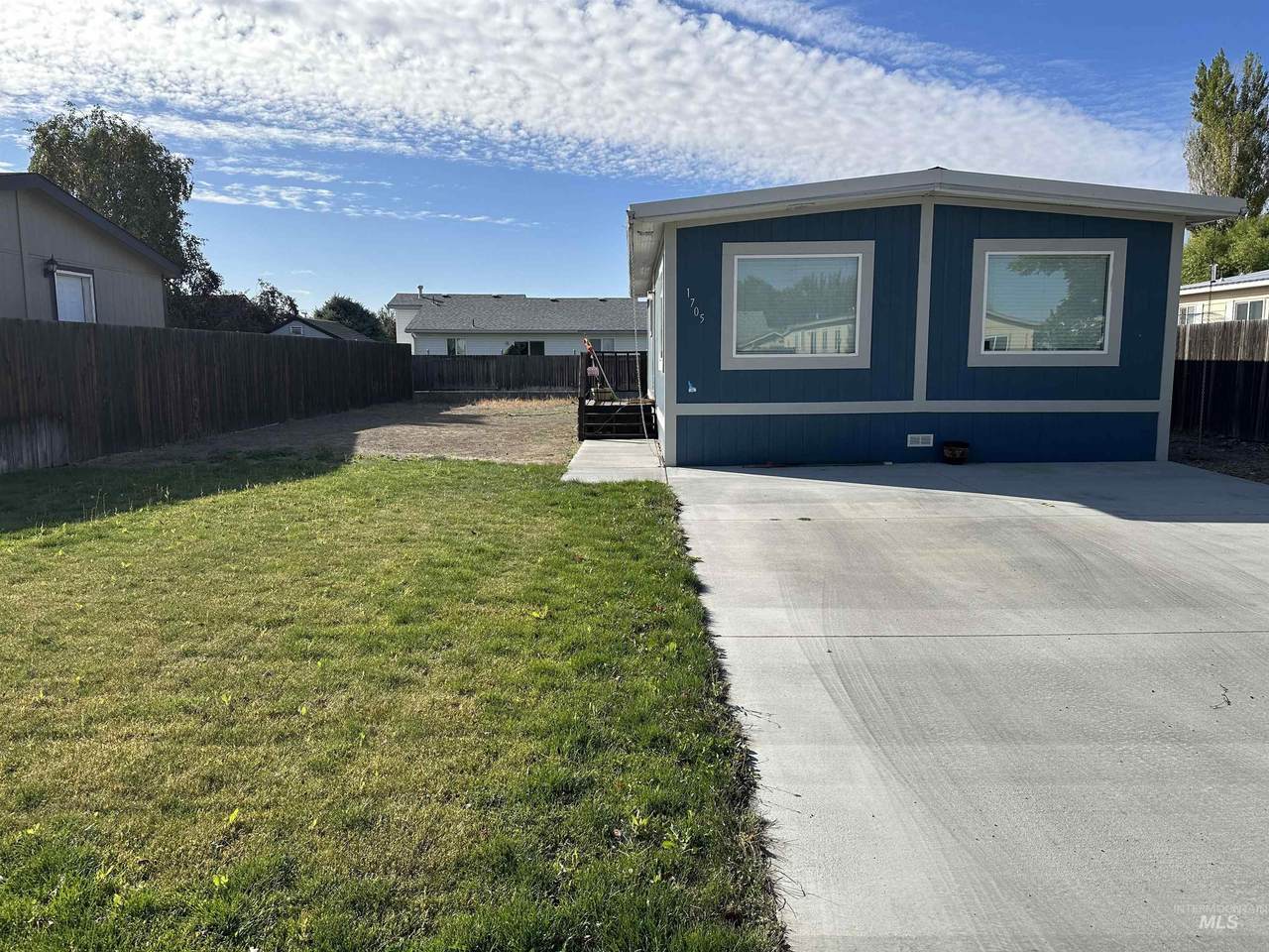 1705 Windmere - Photo 1