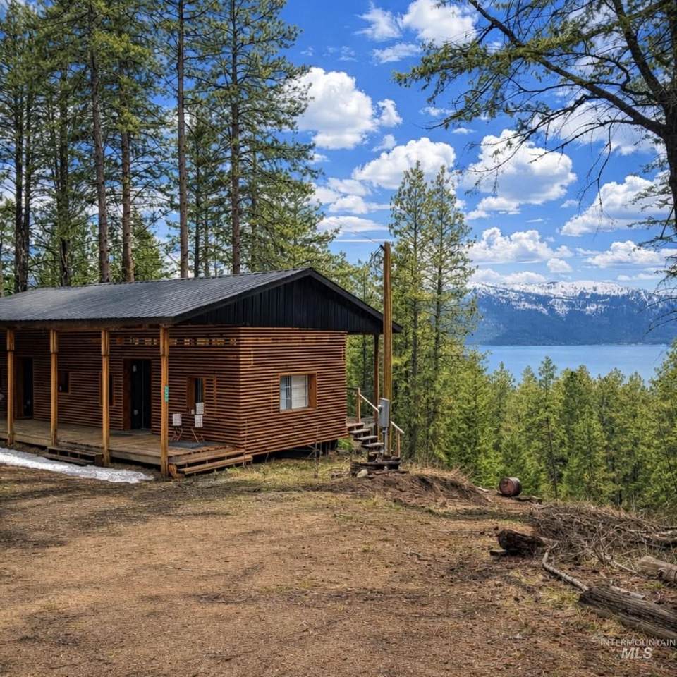1309 Laurel Drive - Photo 1