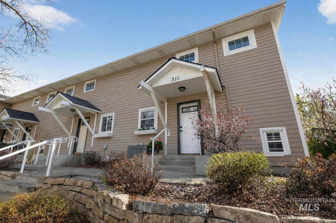 511 Village Ln - Photo 1