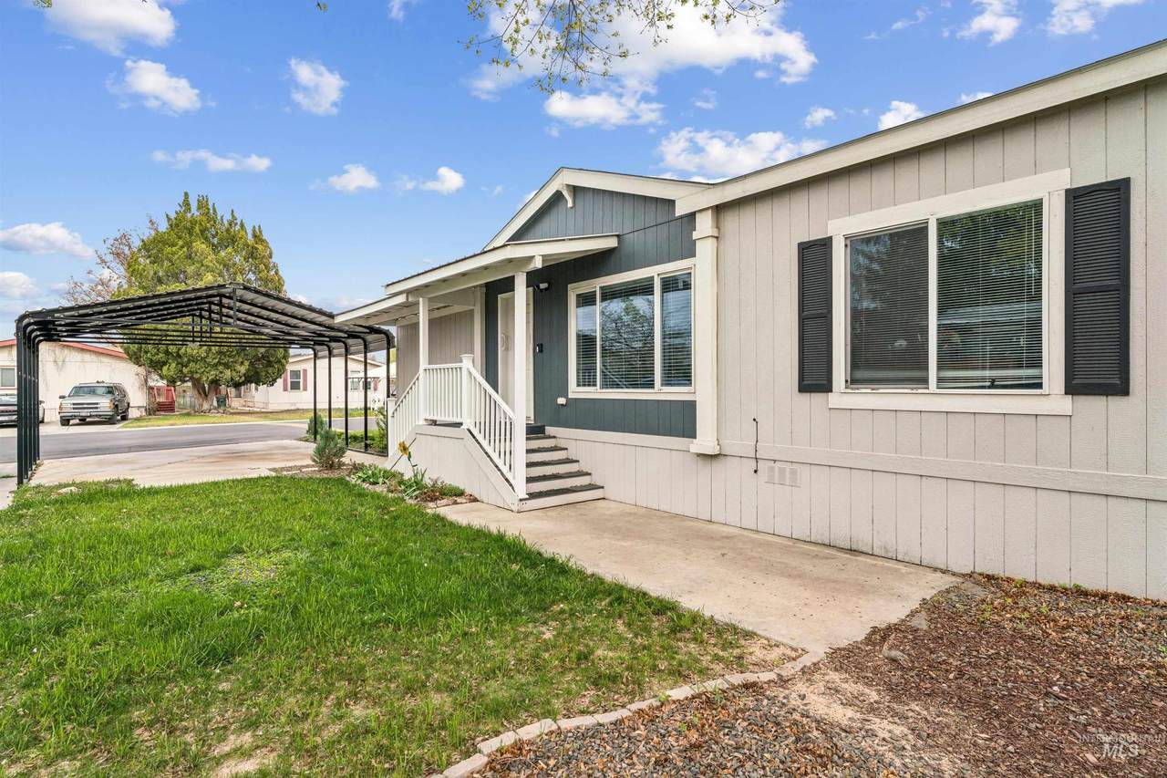 700 Fairview - Photo 1