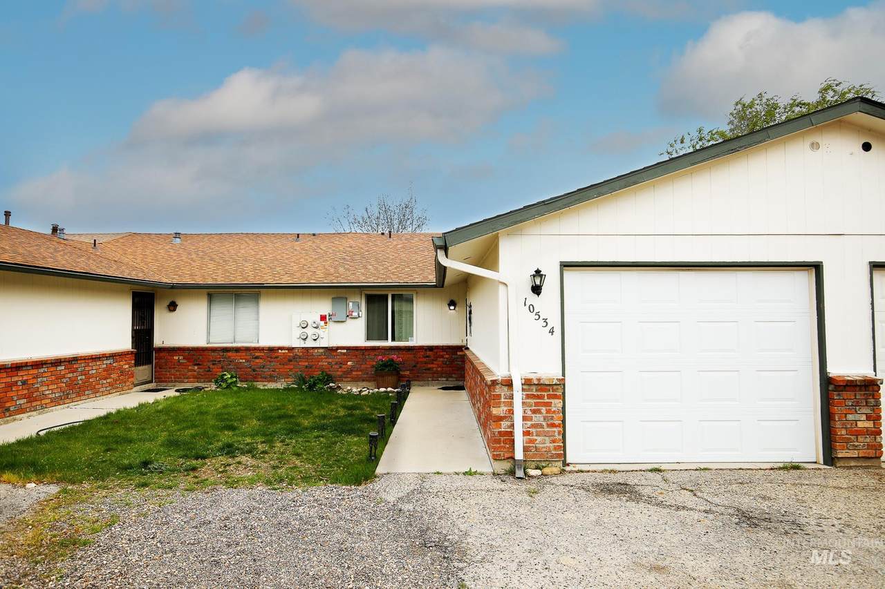 10534 Fox Ridge Dr - Photo 1