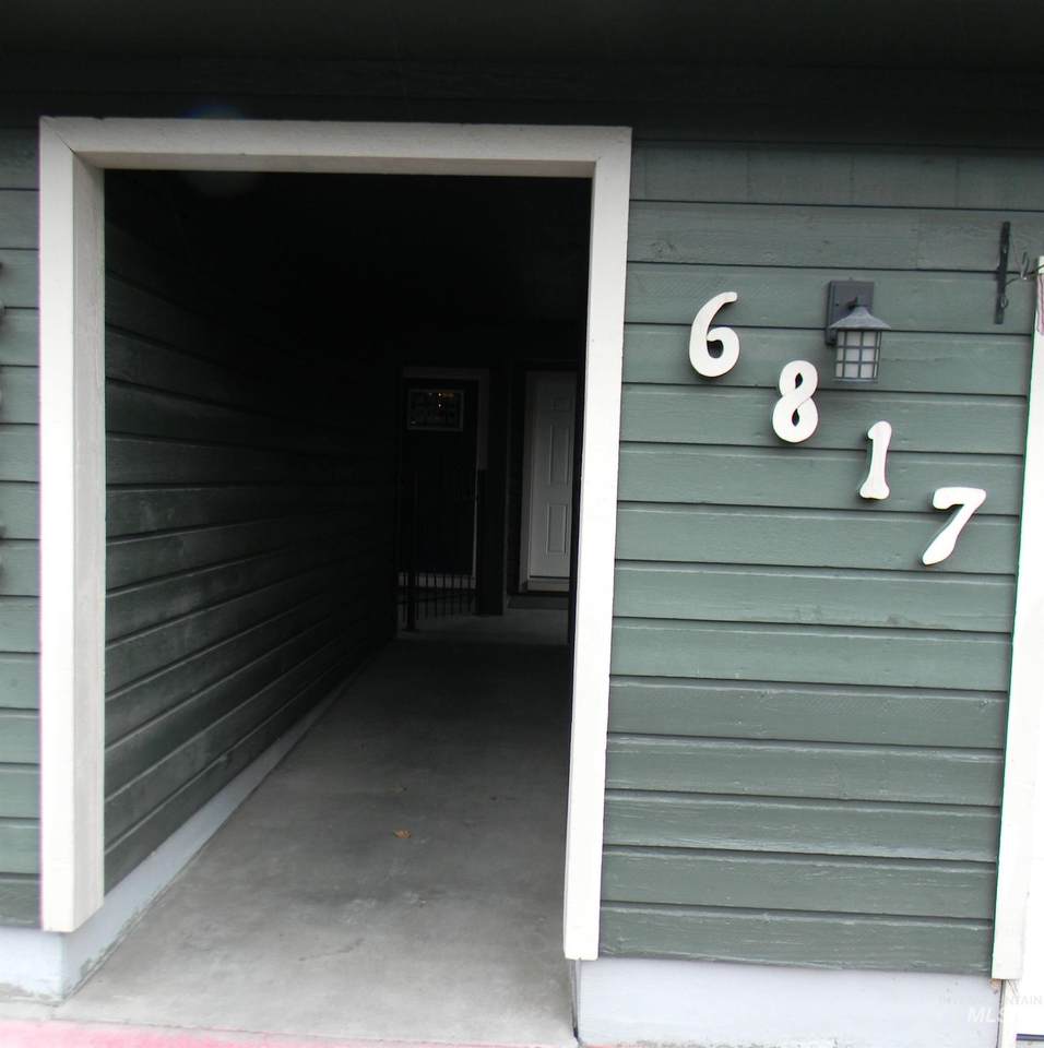 6817 Maxwell Lane - Photo 1