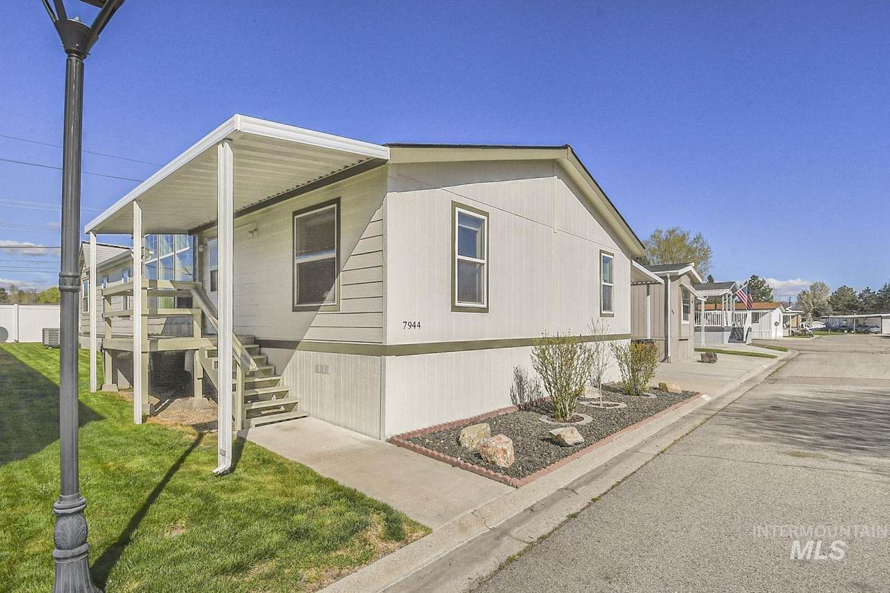 7944 Manassas Ln - Photo 1