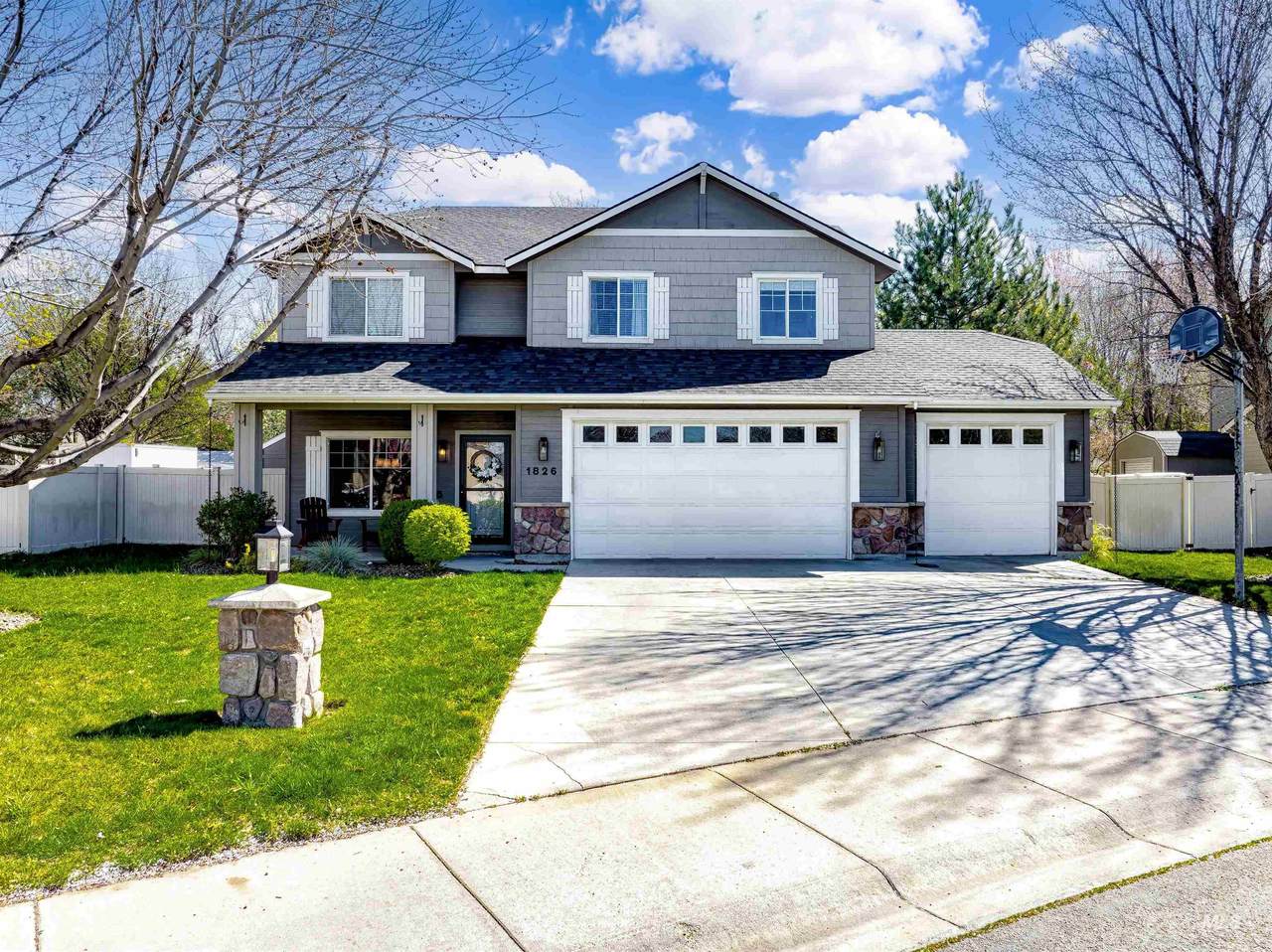 1826 Henderson Ave - Photo 1