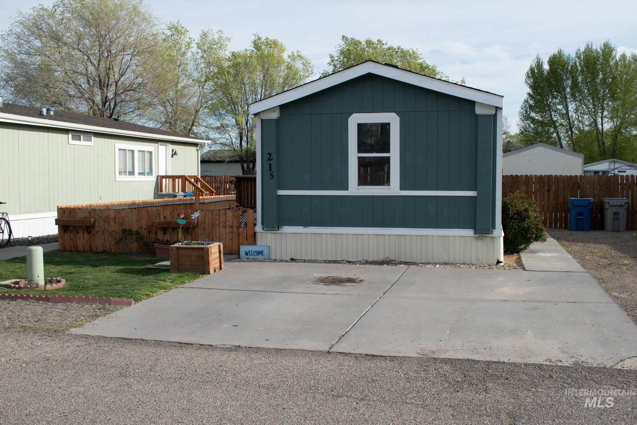 215 Colleen Dr. - Photo 1