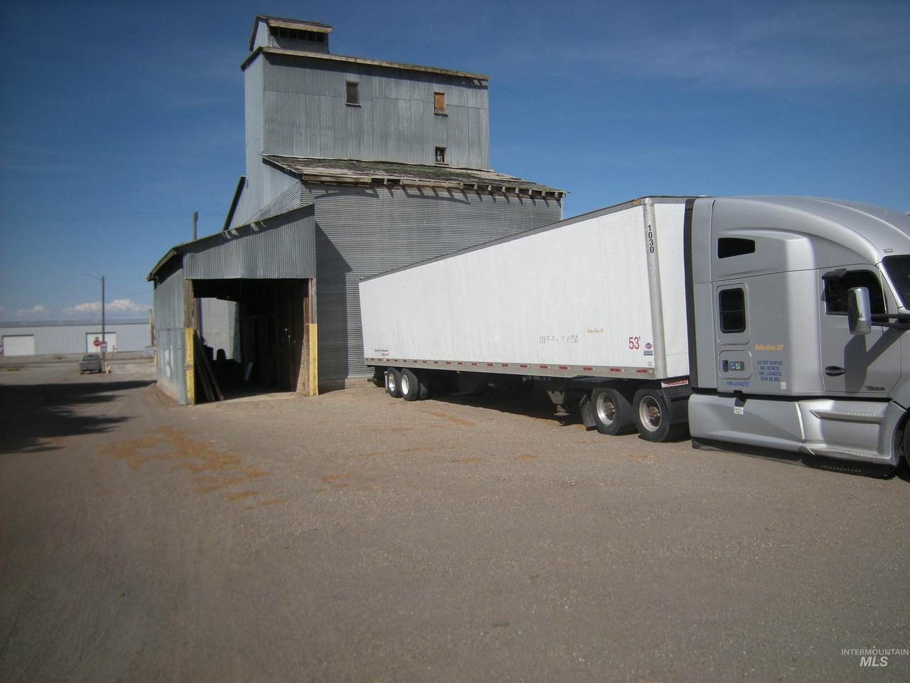Appr. 401 Main St. - Photo 1