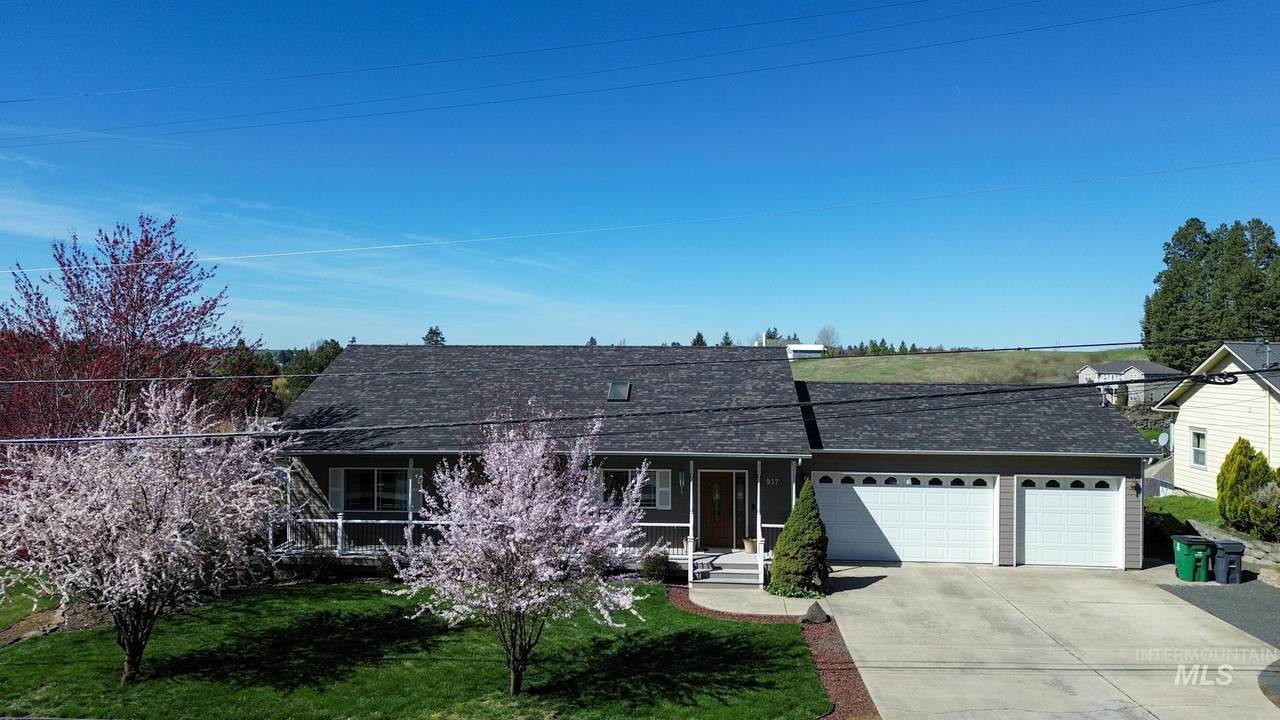 937 Orchard Ave. - Photo 1