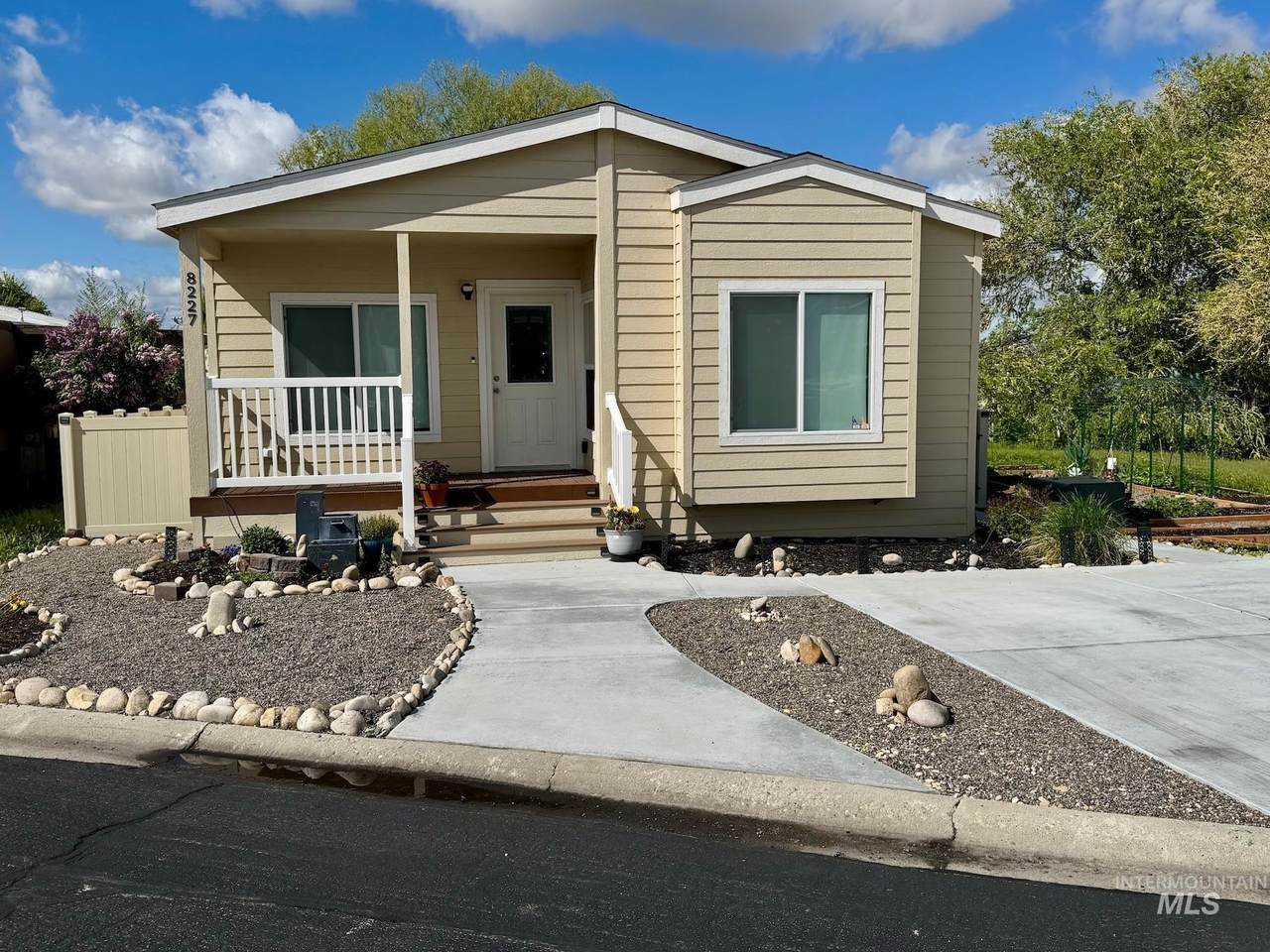 8227 Blue Rim Lane - Photo 1