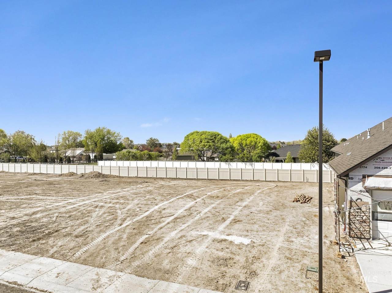 832 Willowa Road - Photo 1
