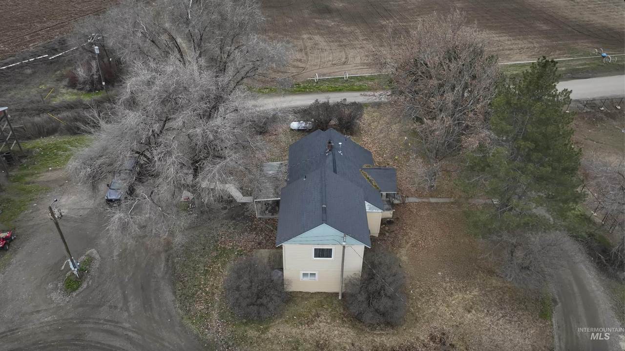 552 Eastway Lane - Photo 1