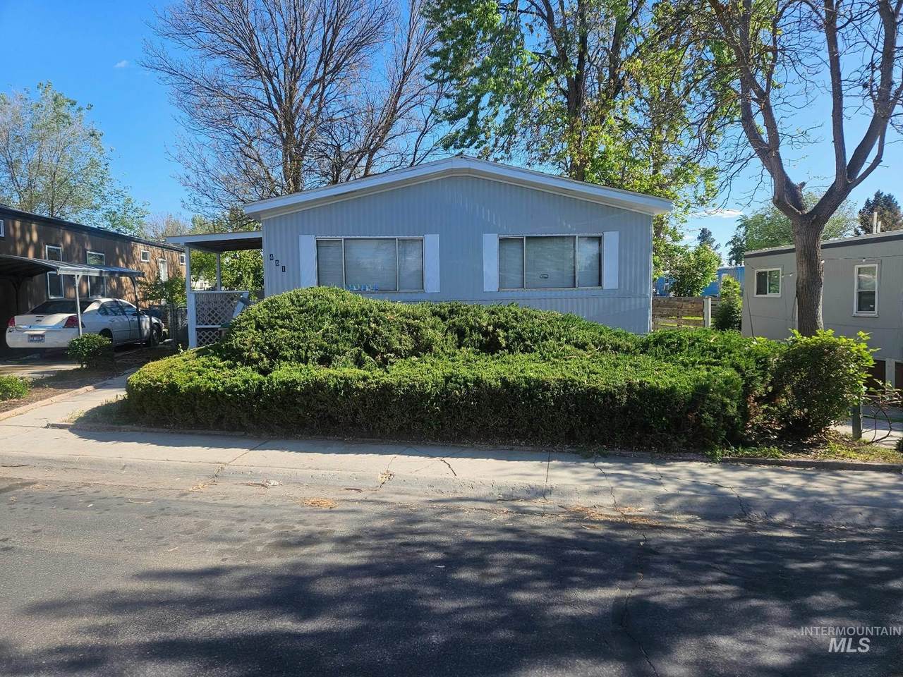 461 Greenleaf St. - Photo 1