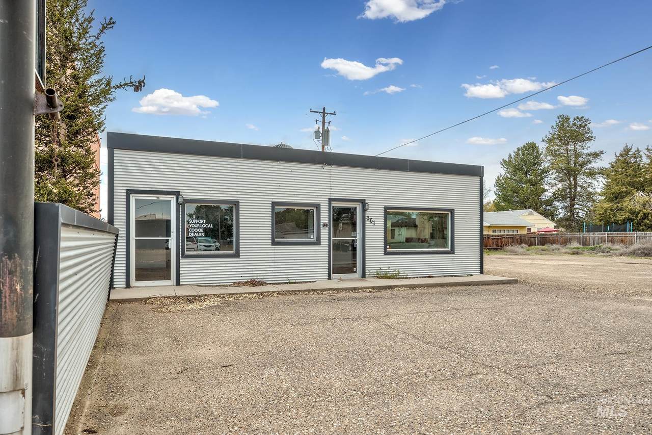 361 12th St - Photo 1
