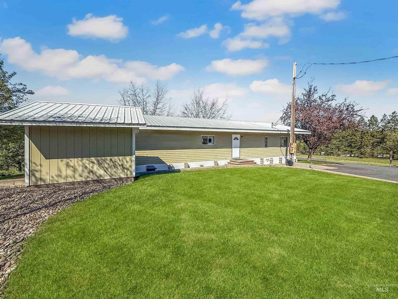 1226 Larson - Photo 1