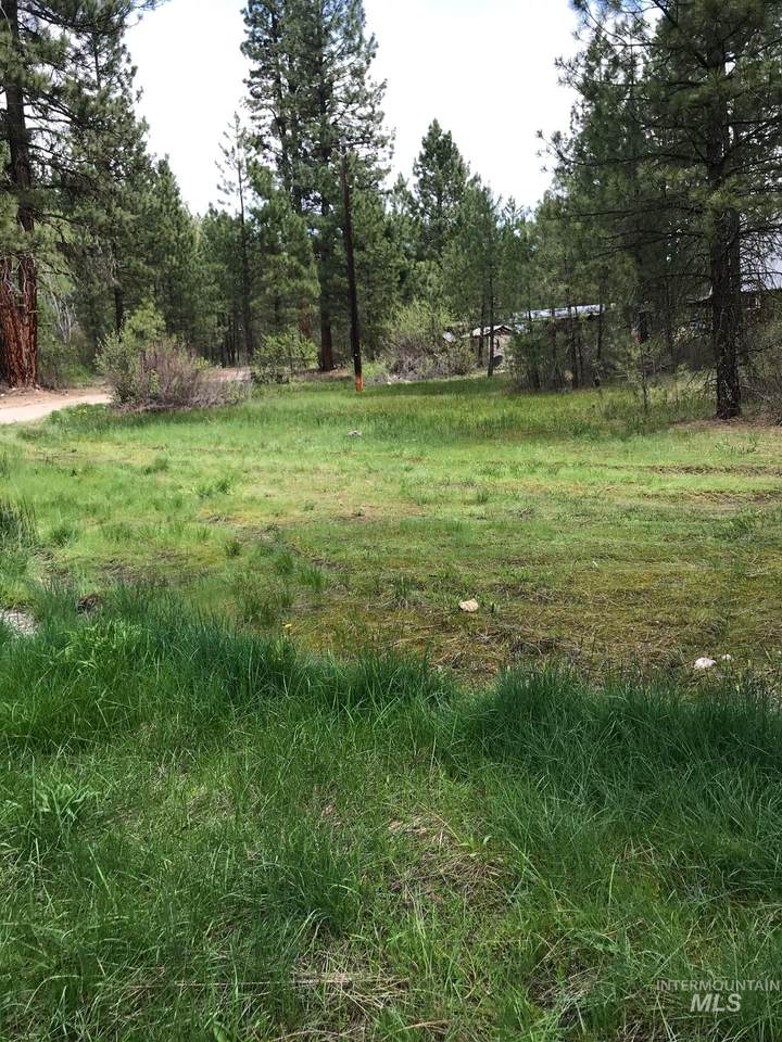 12 Woods Ln - Photo 1