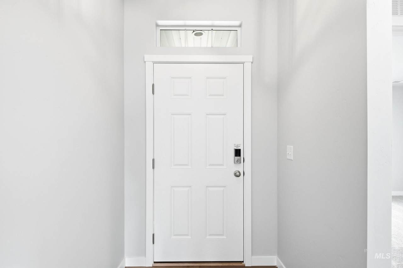 https://bt-photos.global.ssl.fastly.net/imls/1280_boomver_1_98985555-2.jpg