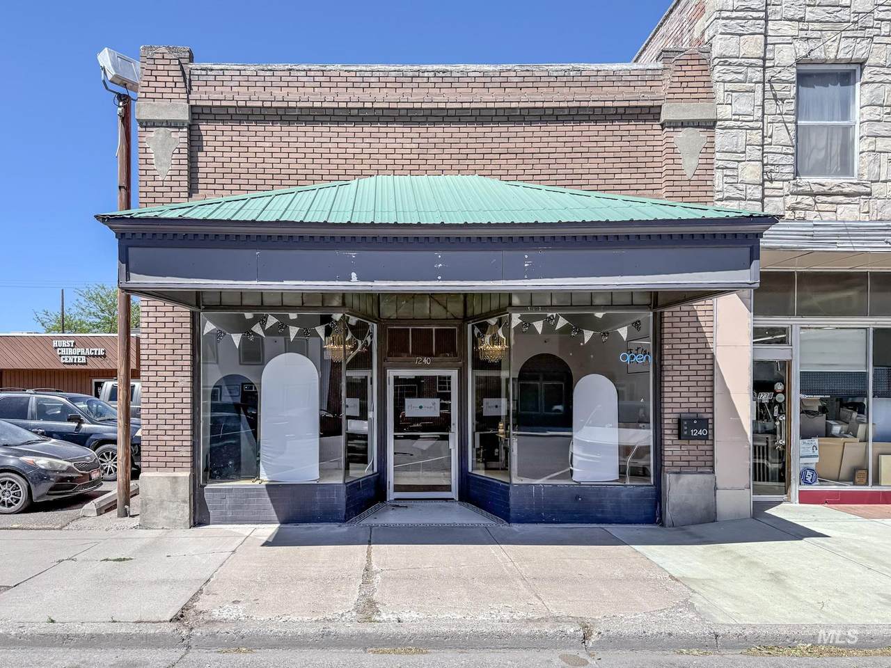 1240 Oakley Ave - Photo 1