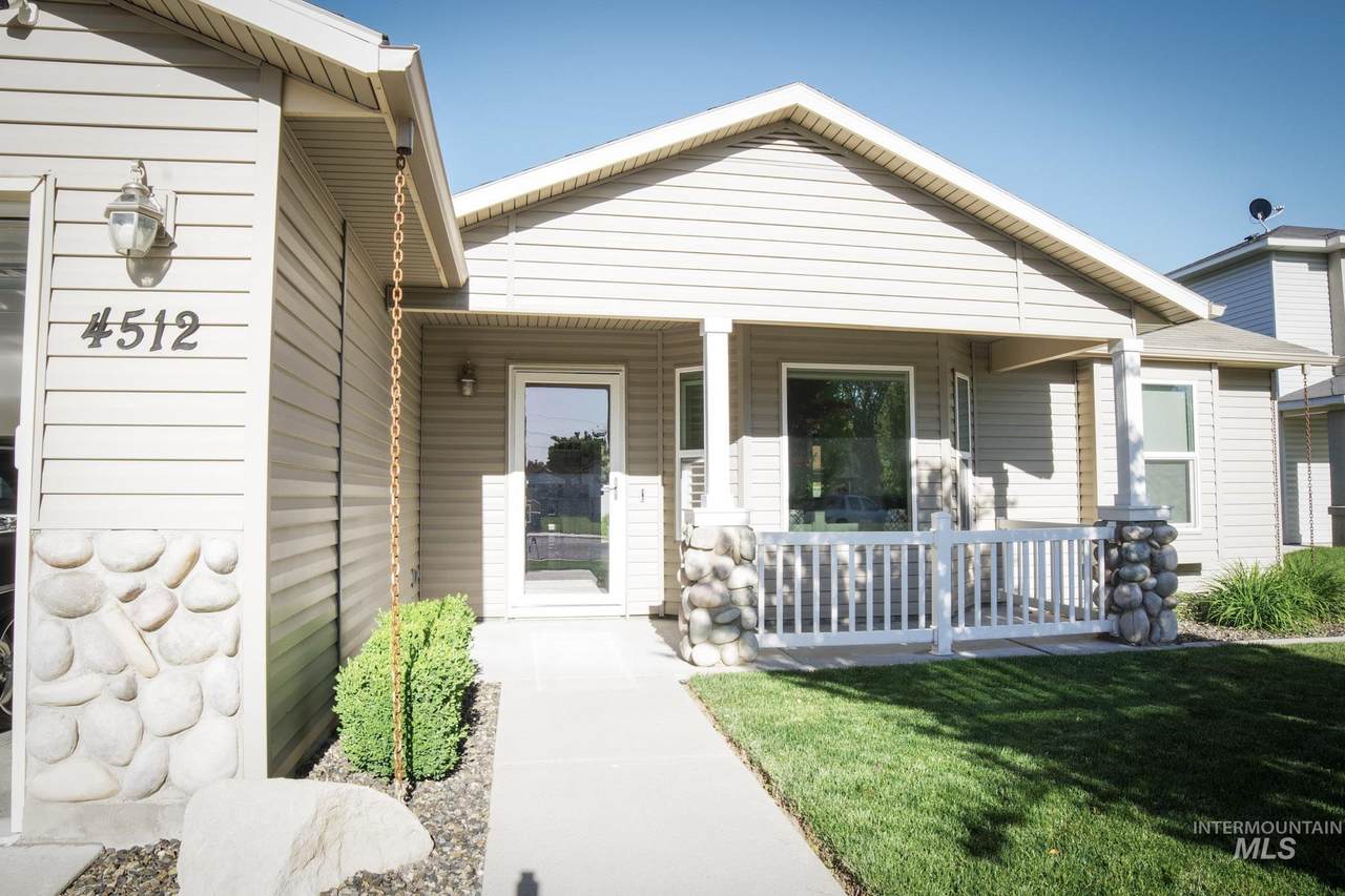 4512 Wildbrook Ave - Photo 1