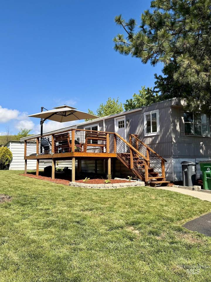 411 Almon St. - Photo 1