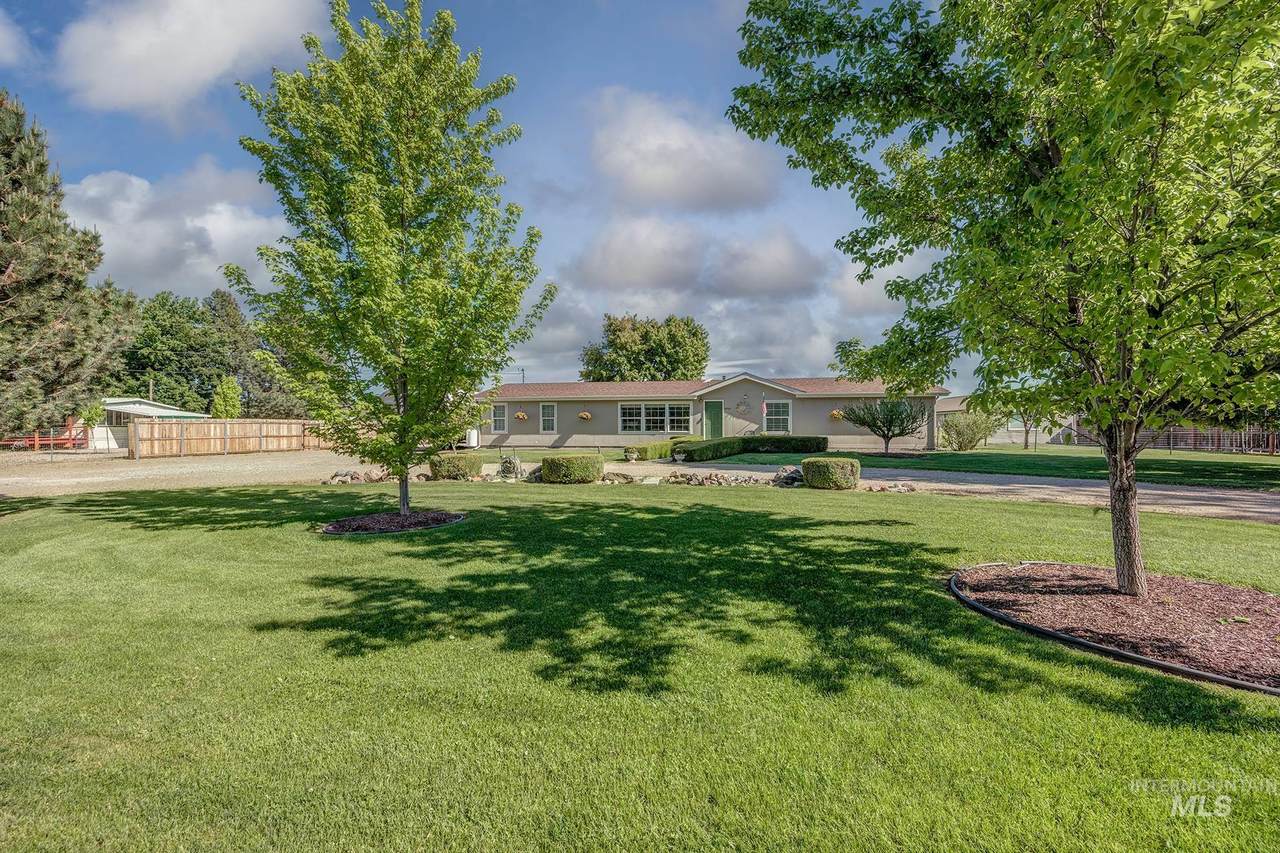 10716 River Road - Photo 1