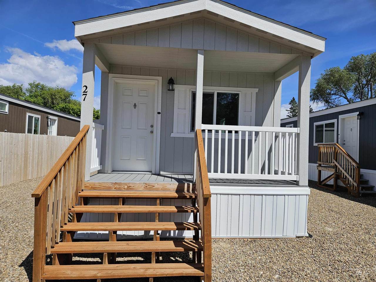 370 12th S - Photo 1