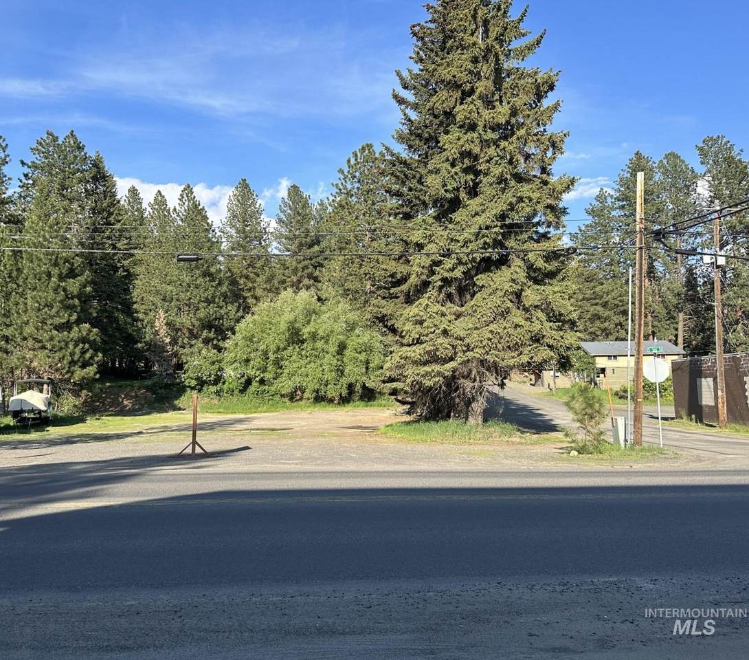 301 3rd Street - Photo 1