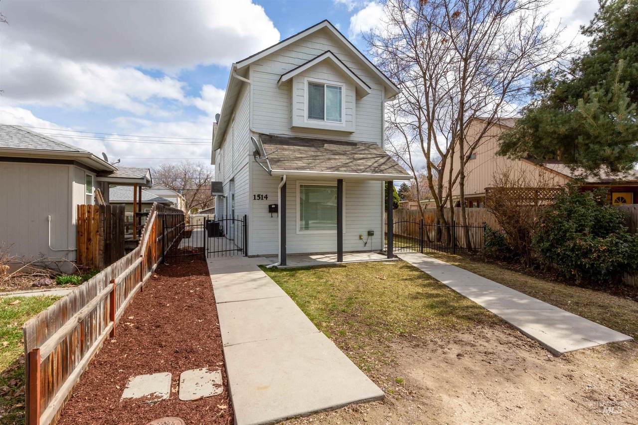 1514/1516 Manitou Ave - Photo 1