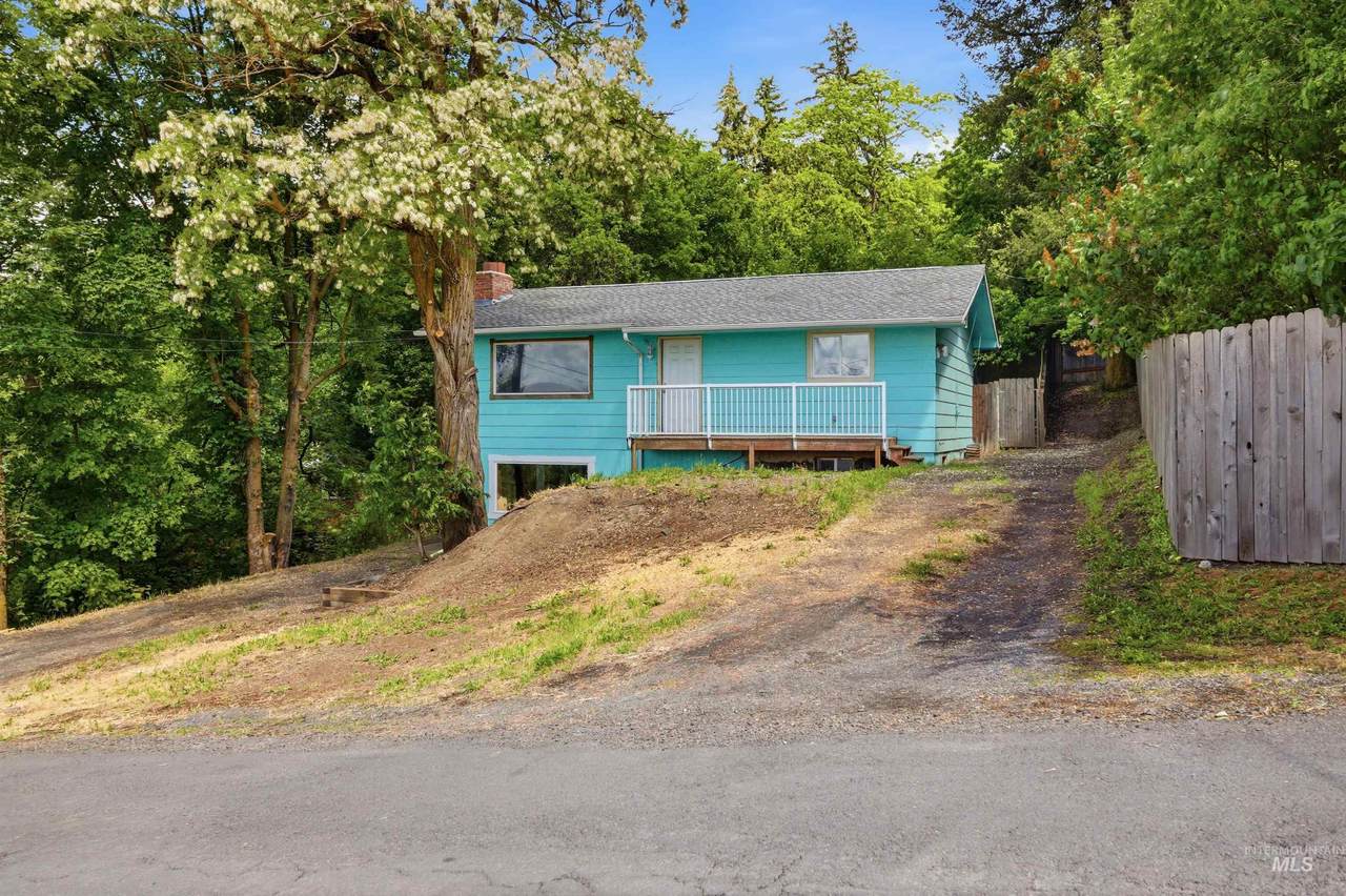 416 Van Buren - Photo 1