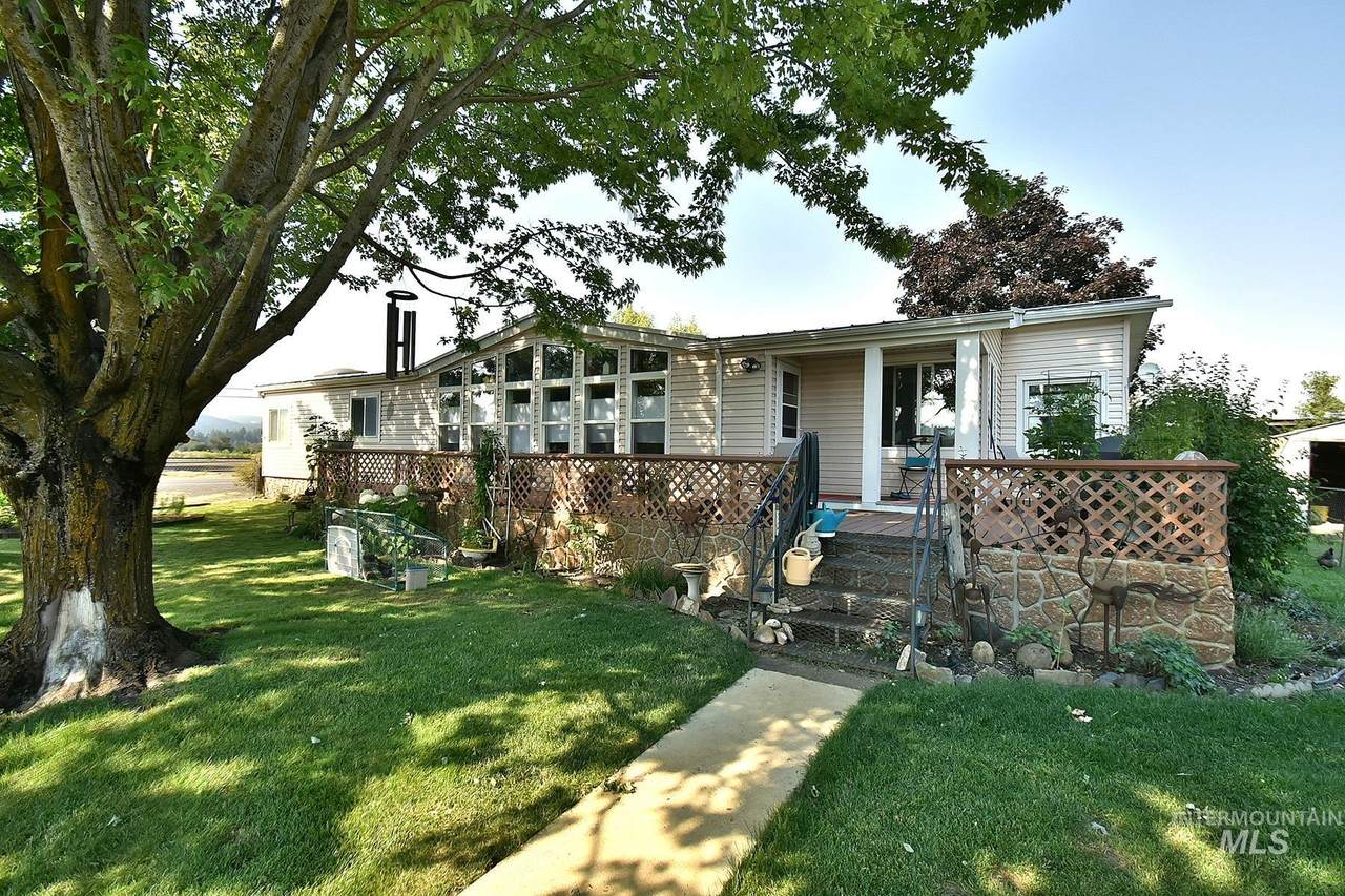 3490 Hwy 6 - Photo 1