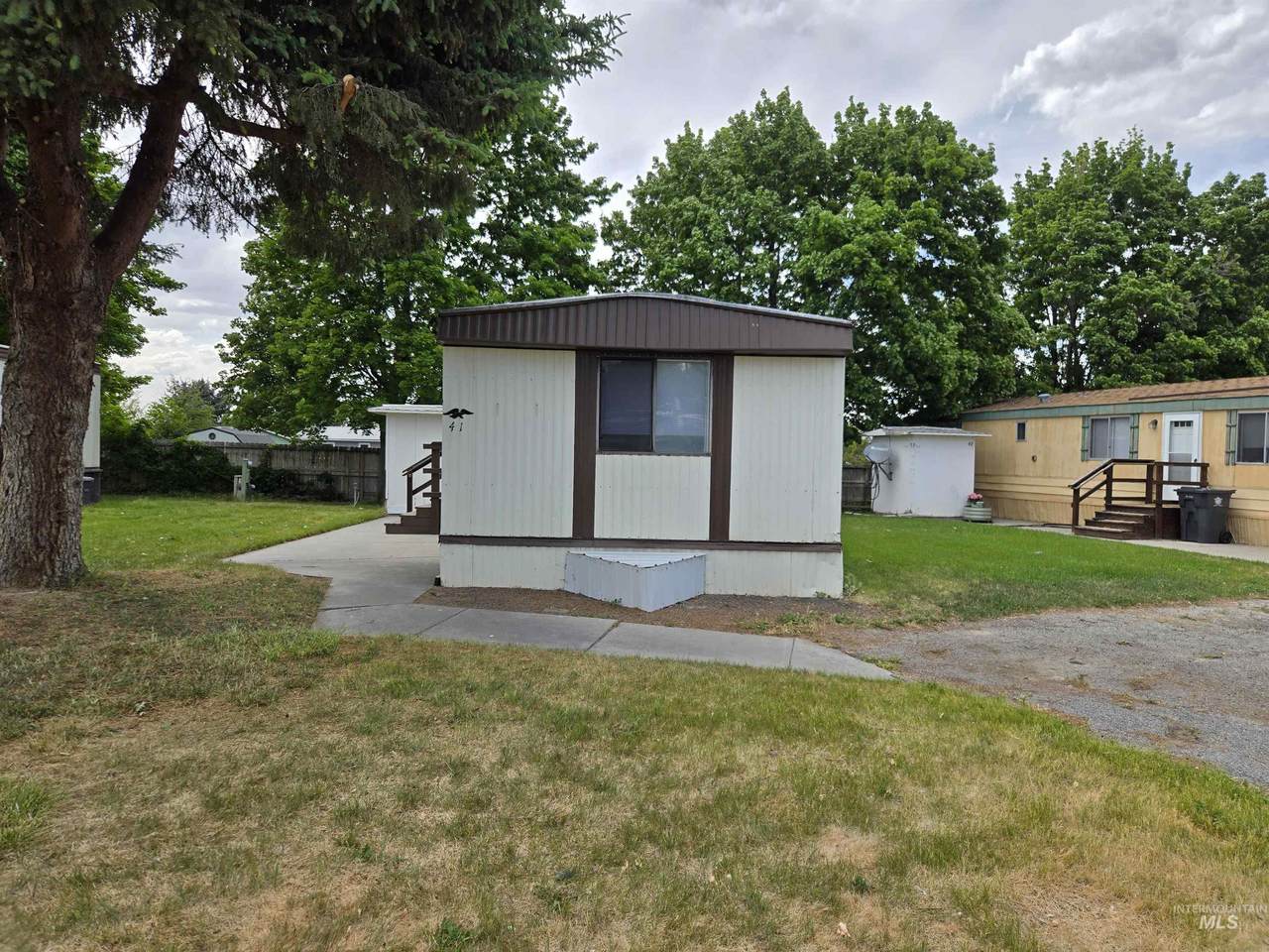 198 South Hills Rd - Photo 1