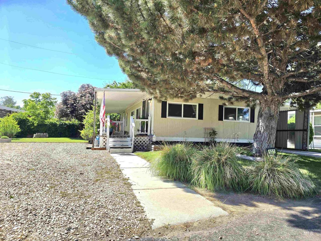 132 Young Lane - Photo 1