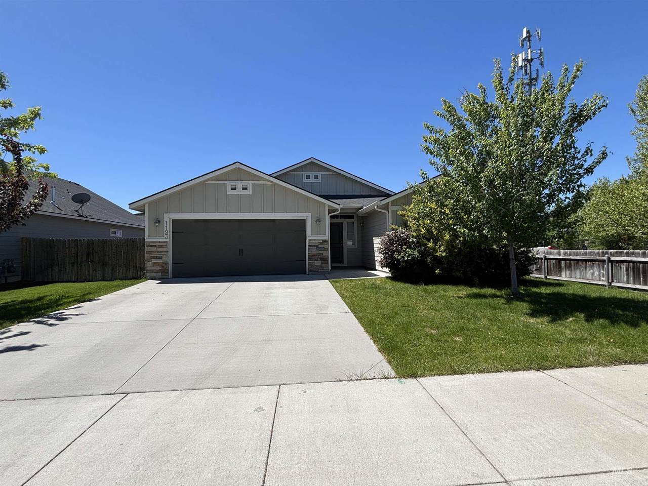 1193 Crosswind Dr - Photo 1