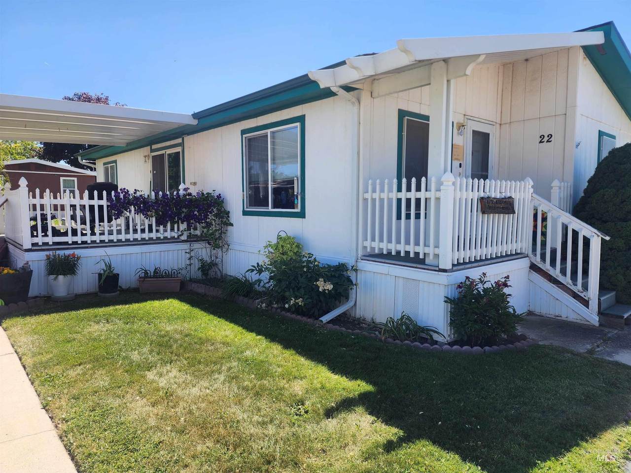 1715 Flamingo Sp 22 - Photo 1