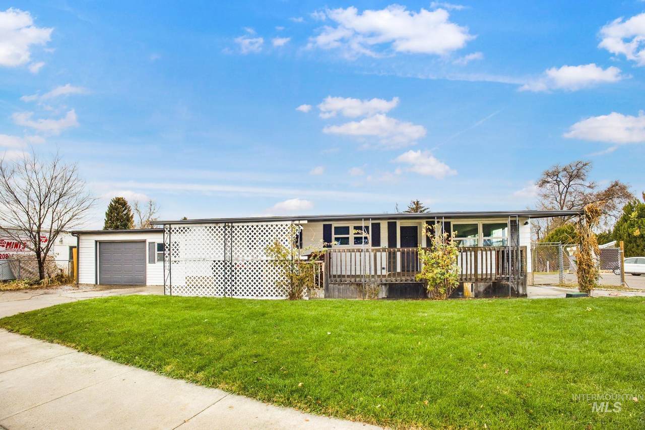 69 Rose Circle - Photo 1