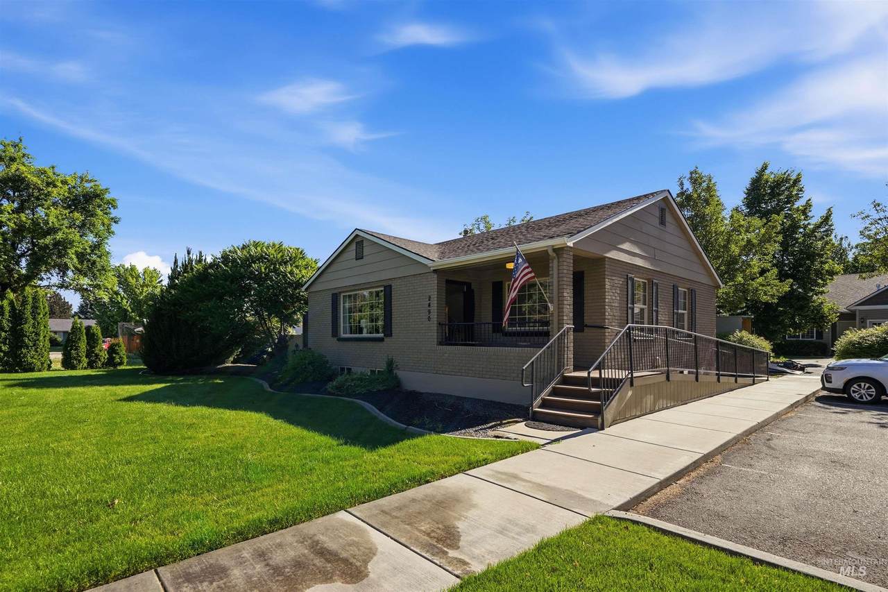 2490 Locust Grove - Photo 1